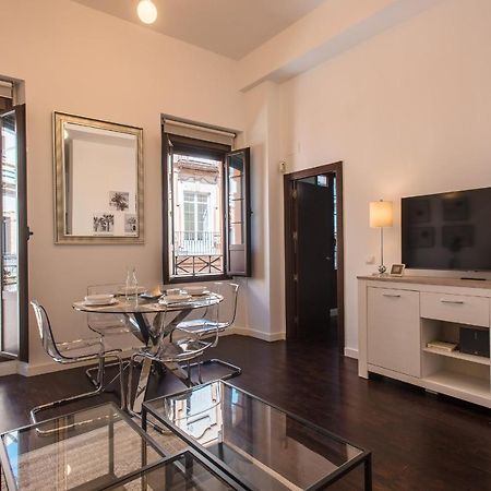 Apartamento Puerta Real - Free Parking Seville Ngoại thất bức ảnh