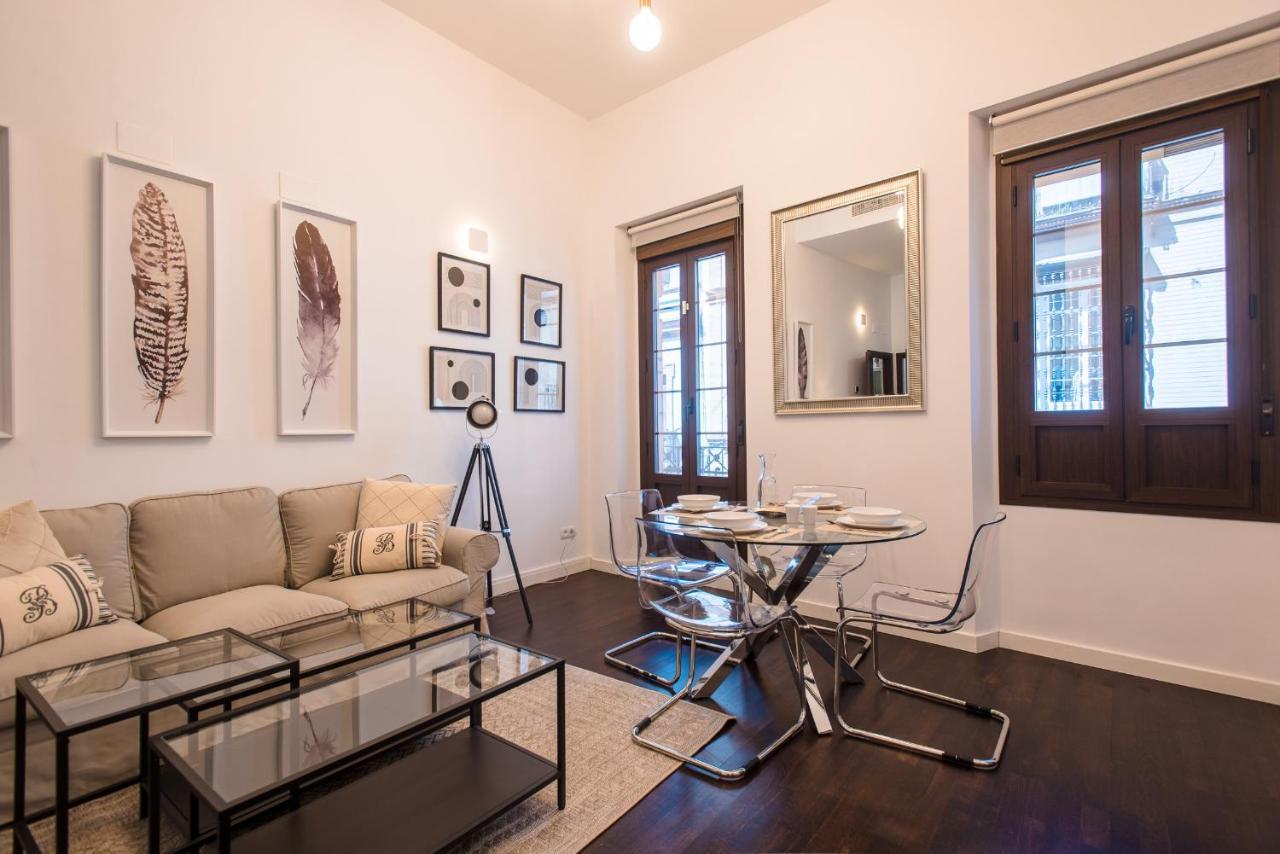 Apartamento Puerta Real - Free Parking Seville Ngoại thất bức ảnh