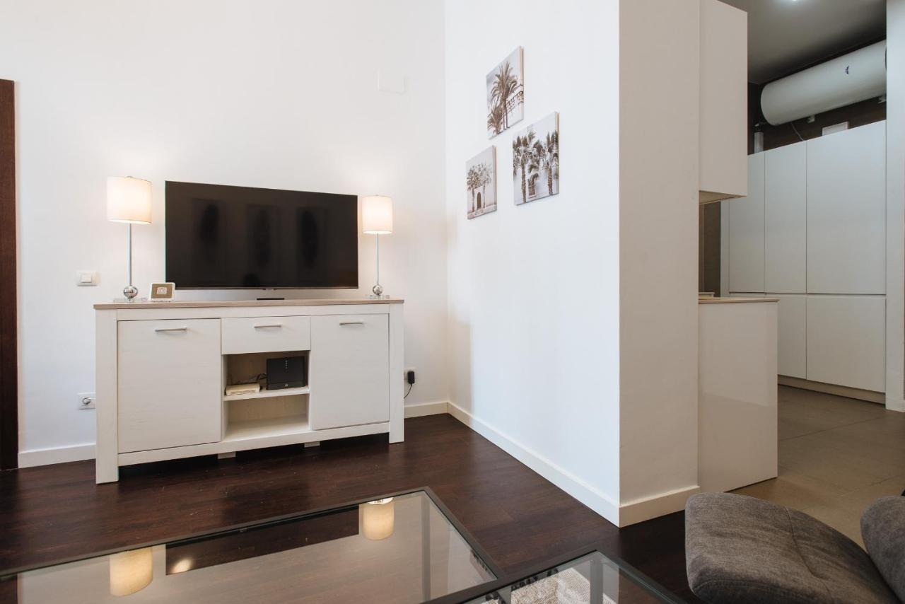 Apartamento Puerta Real - Free Parking Seville Ngoại thất bức ảnh