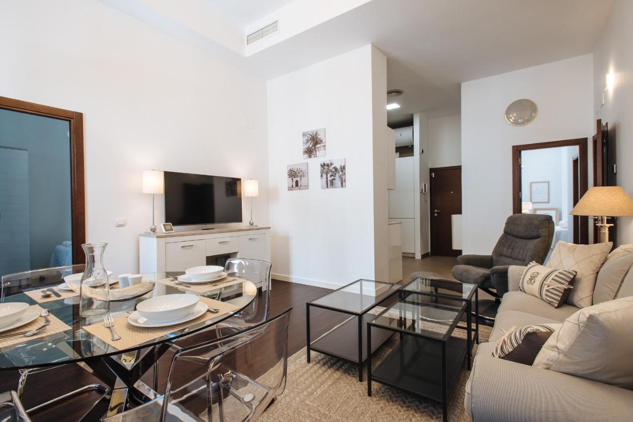Apartamento Puerta Real - Free Parking Seville Ngoại thất bức ảnh