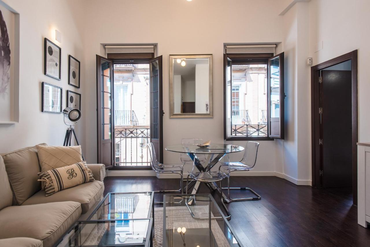 Apartamento Puerta Real - Free Parking Seville Ngoại thất bức ảnh