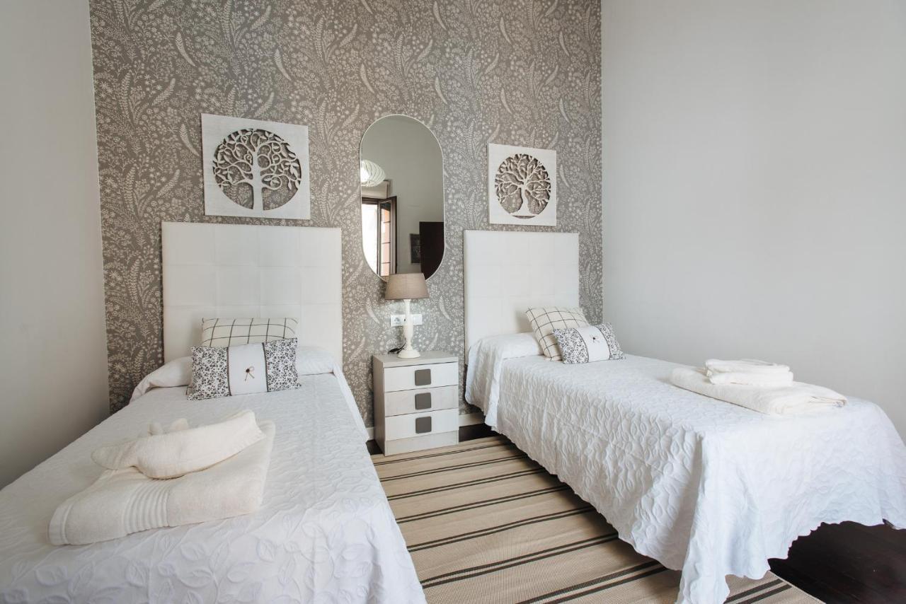 Apartamento Puerta Real - Free Parking Seville Ngoại thất bức ảnh