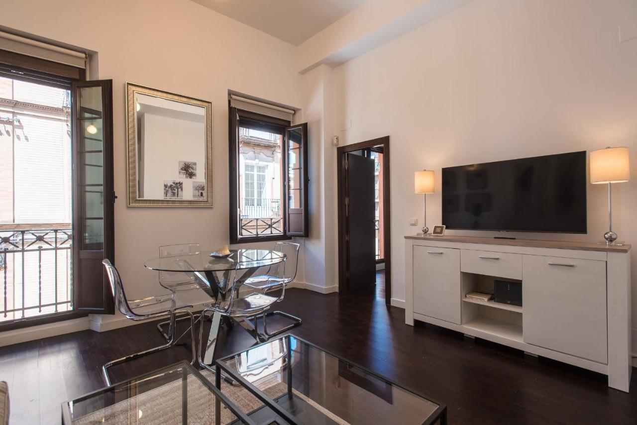 Apartamento Puerta Real - Free Parking Seville Ngoại thất bức ảnh